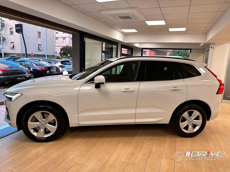Usata Volvo XC60 Momentum 197 CV (144 kW) 2021 Bianco SUV