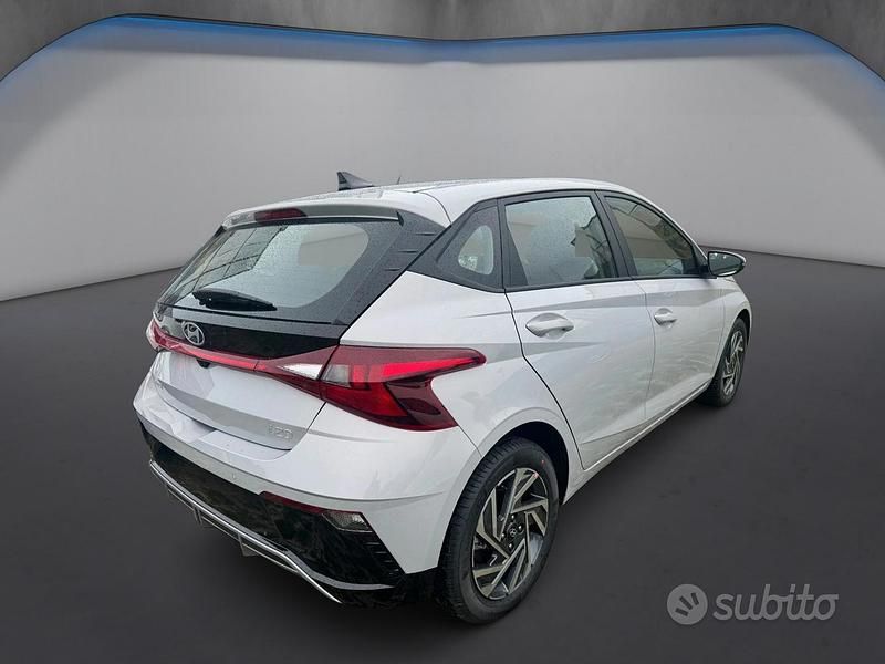 Nuova Hyundai i20 90 CV (66 kW) 2025 Grigio Utilitaria
