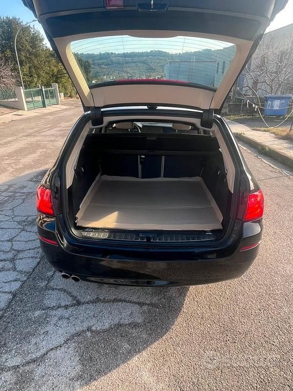 Usata BMW 525 Comfort Edition 2011 Nero Station wagon