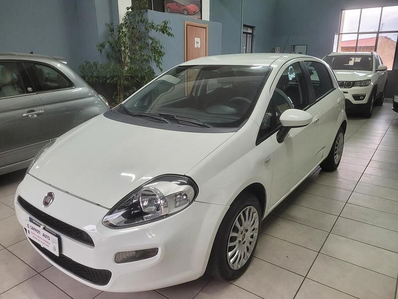 Usata Fiat Punto Street 75 CV (55 kW) 2013 Bianco Utilitaria