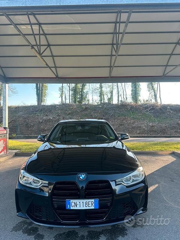 Usata BMW 318 150 CV (110 kW) 2023 Nero Berlina