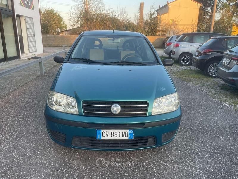 Usata Fiat Punto Dynamic 60 CV (44 kW) 2005 Verde Utilitaria