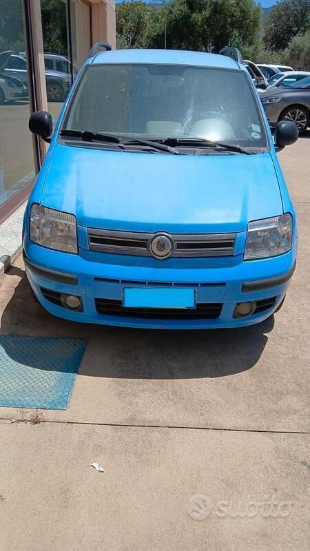 Usata Fiat Panda 69 CV (50 kW) 2005 Blu Utilitaria