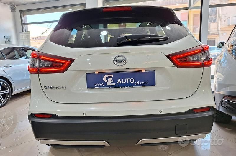 Usata Nissan Qashqai Tekna+ 110 CV (80 kW) 2017 Bianco SUV
