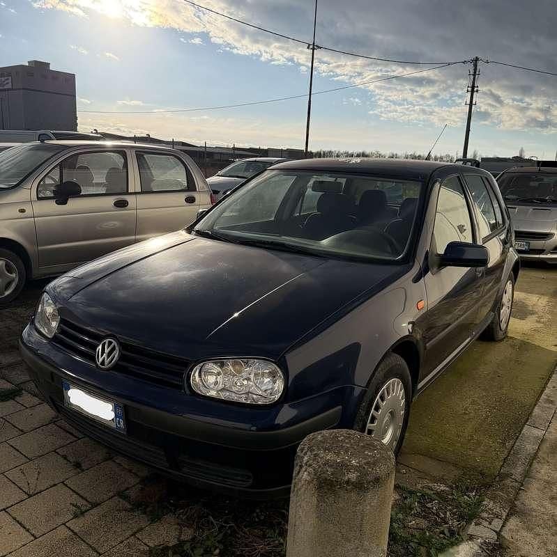 Usata VW Golf 101 CV (74 kW) 1999 Berlina