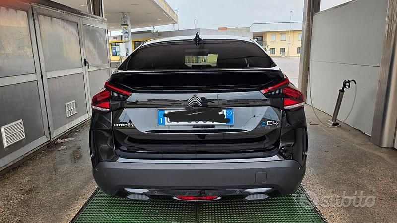 Usata Citroën e-C4 114 kW (156 CV) 2024 Nero Berlina