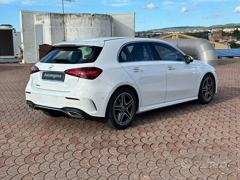 Usata Mercedes A180 AMG line 116 CV (85 kW) 2023 Bianco Berlina