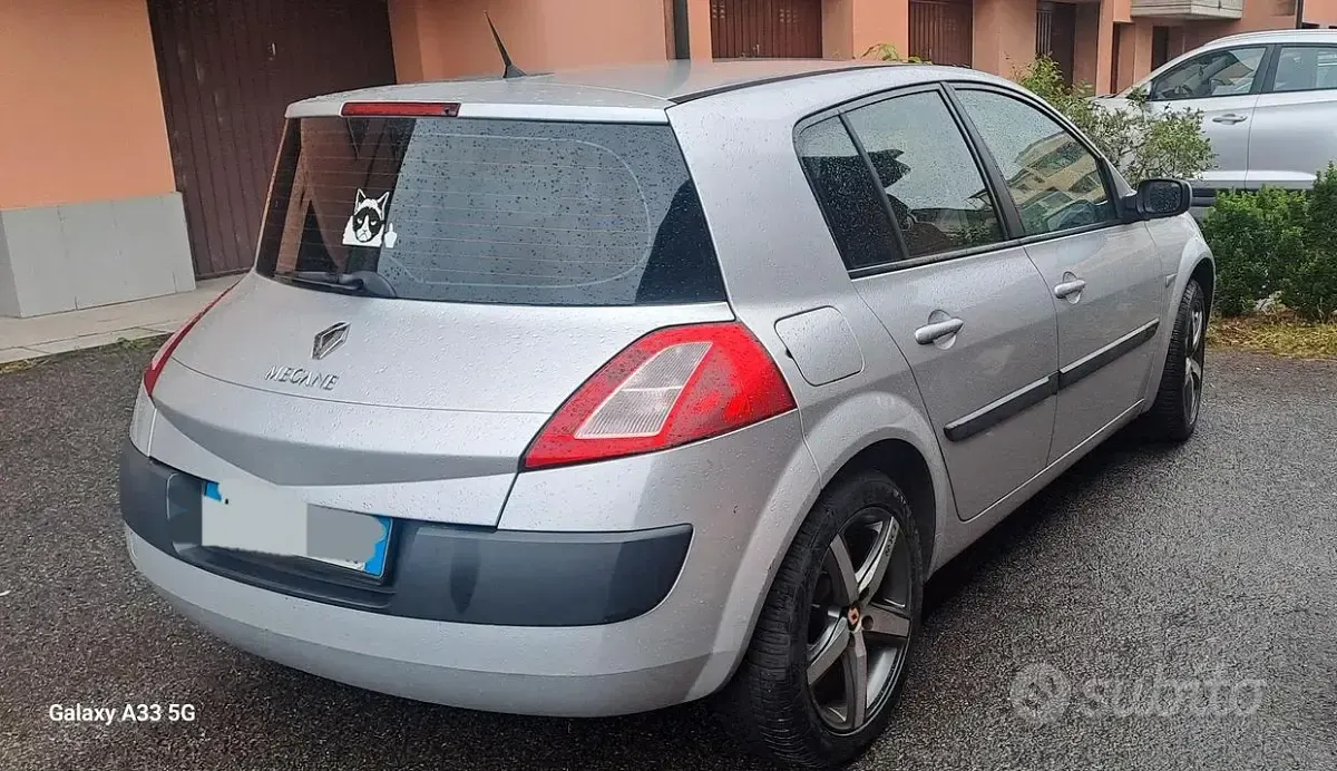 Usata Renault Mégane II 98 CV (72 kW) 2005 Grigio Berlina