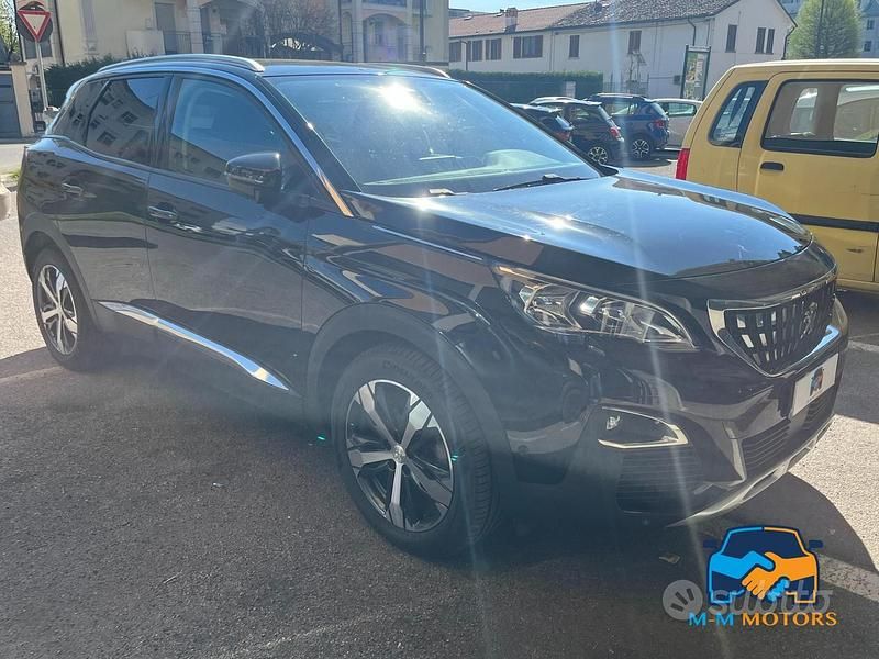 Usata Peugeot 3008 Allure 131 CV (96 kW) 2020 Nero SUV