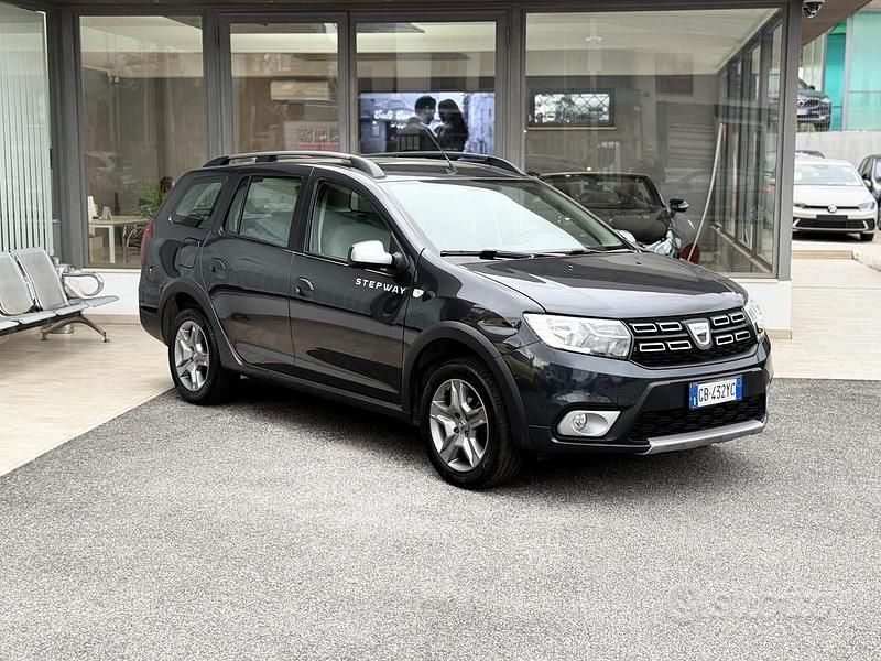 Nero Usata 2020 Dacia Logan Station wagon | 12.100 € (Molto cara) - Immagine 1/4