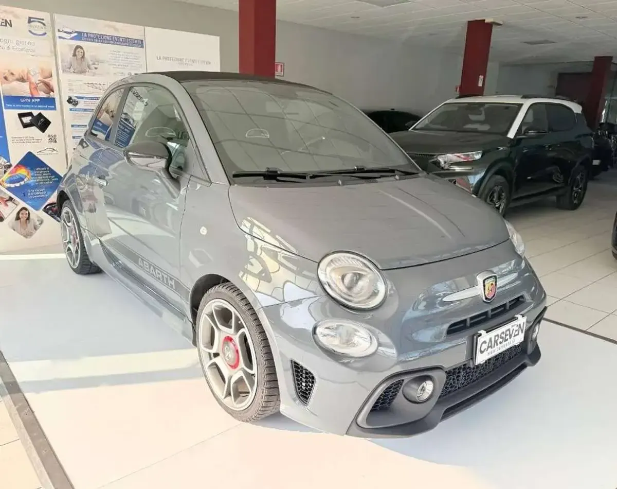 Usata Abarth 595C 145 CV (106 kW) 2019 Grigio Cabrio