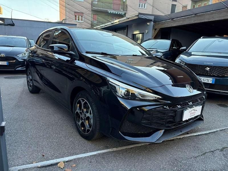 Usata MG MG3 Luxury 102 CV (75 kW) 2024 Nero Utilitaria