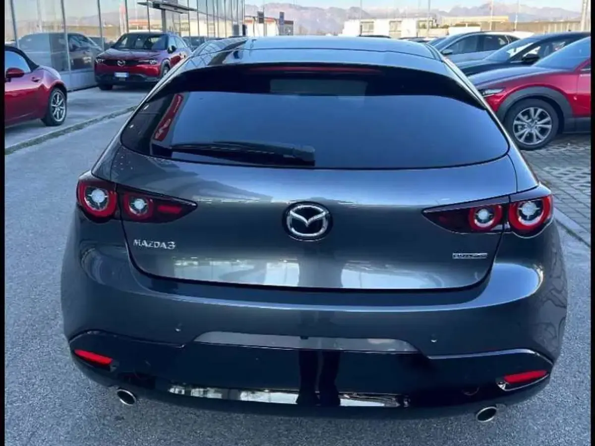 Nuova Mazda 3 Homura-Line 140 CV (102 kW) 2026 Machine gray Berlina