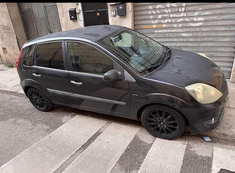 Usata Ford Fiesta S 90 CV (66 kW) 2008 Utilitaria