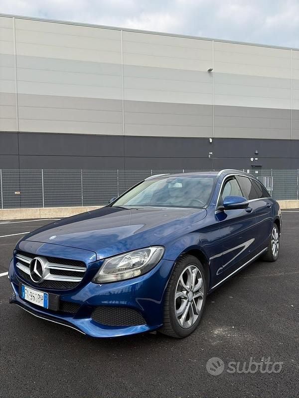 Usata Mercedes C200 136 CV (100 kW) 2016 Blu Station wagon
