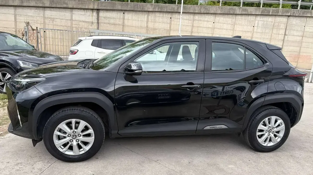 Usata Toyota Yaris Cross Business Edition 92 CV (67 kW) 2022 Nero SUV