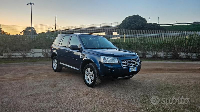 Blu Usata 2010 Land Rover Freelander 2 HSE SUV | 6500 € (Buon prezzo) - Immagine 1/4