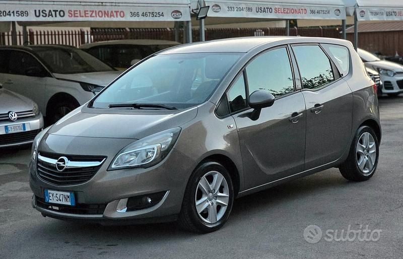 Usata Opel Meriva 100 CV (73 kW) 2015 Grigio Monovolume