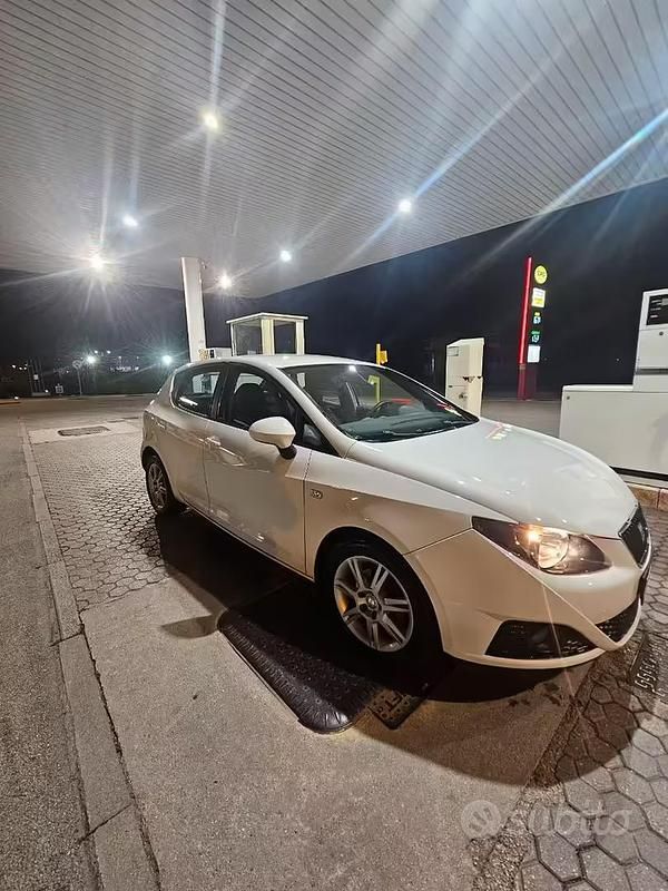 Usata Seat Ibiza Style 105 CV (77 kW) 2013 Bianco Berlina