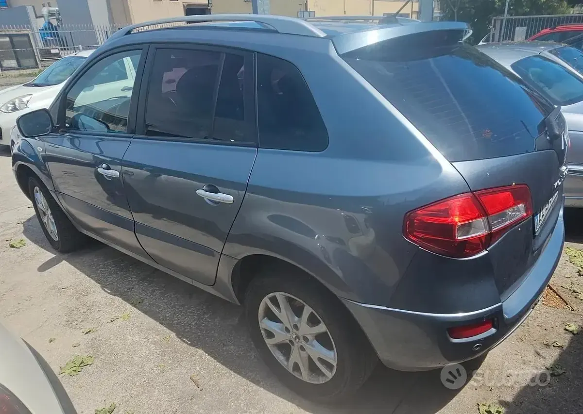 Usata Renault Koleos 150 CV (110 kW) 2009 Grigio SUV