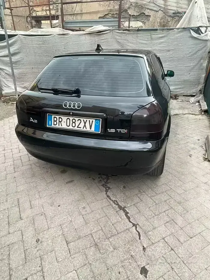 Usata Audi A3 90 CV (66 kW) 2000 Nero Utilitaria