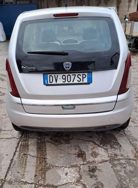 Usata Lancia Musa 90 CV (66 kW) 2009 Monovolume