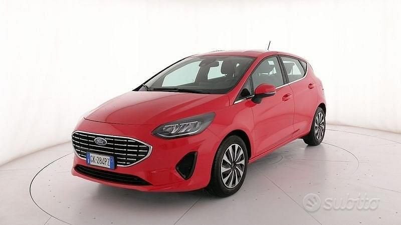 Rosso Usata 2022 Ford Fiesta Titanium Tre volumi | 12.200 € (Ottimo prezzo) - Immagine 1/4