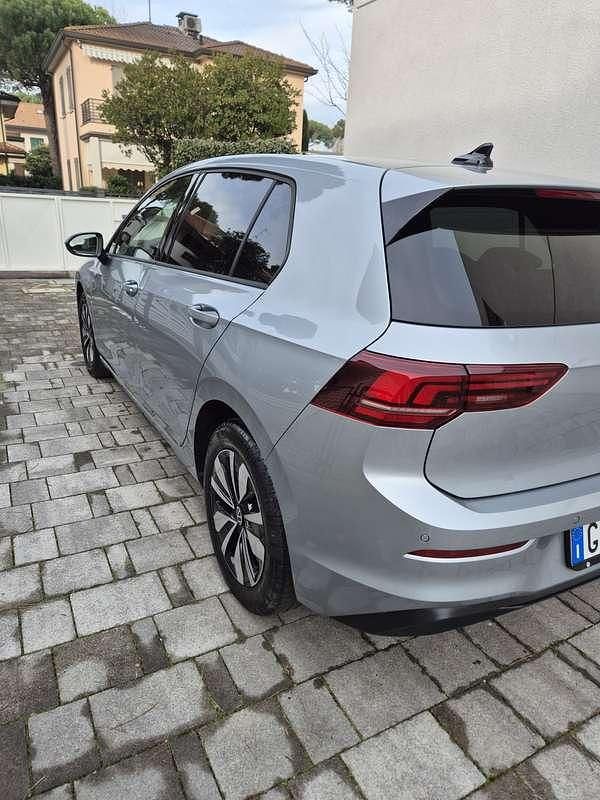 Usata VW Golf VIII Edition 116 CV (85 kW) 2024 Argento Berlina