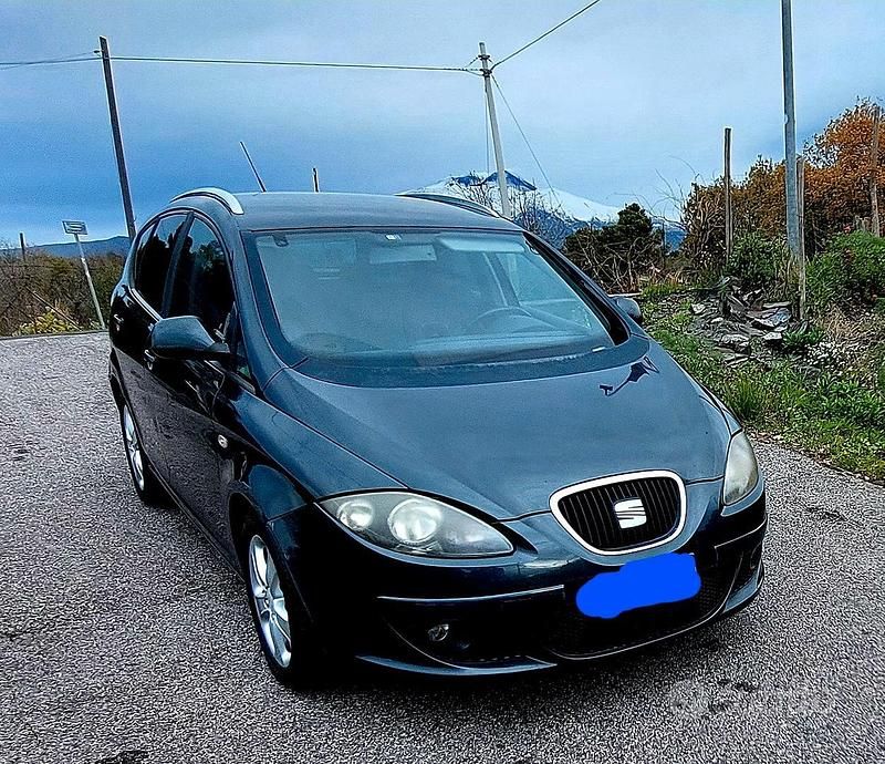 Grigio Usata 2010 Seat Altea XL Sport Monovolume | 1999 € (Super prezzo) - Immagine 1/4