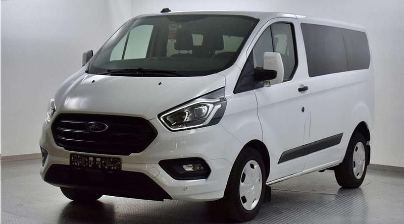 Usata Ford Tourneo Custom 131 CV (96 kW) 2024 Bianco Furgone