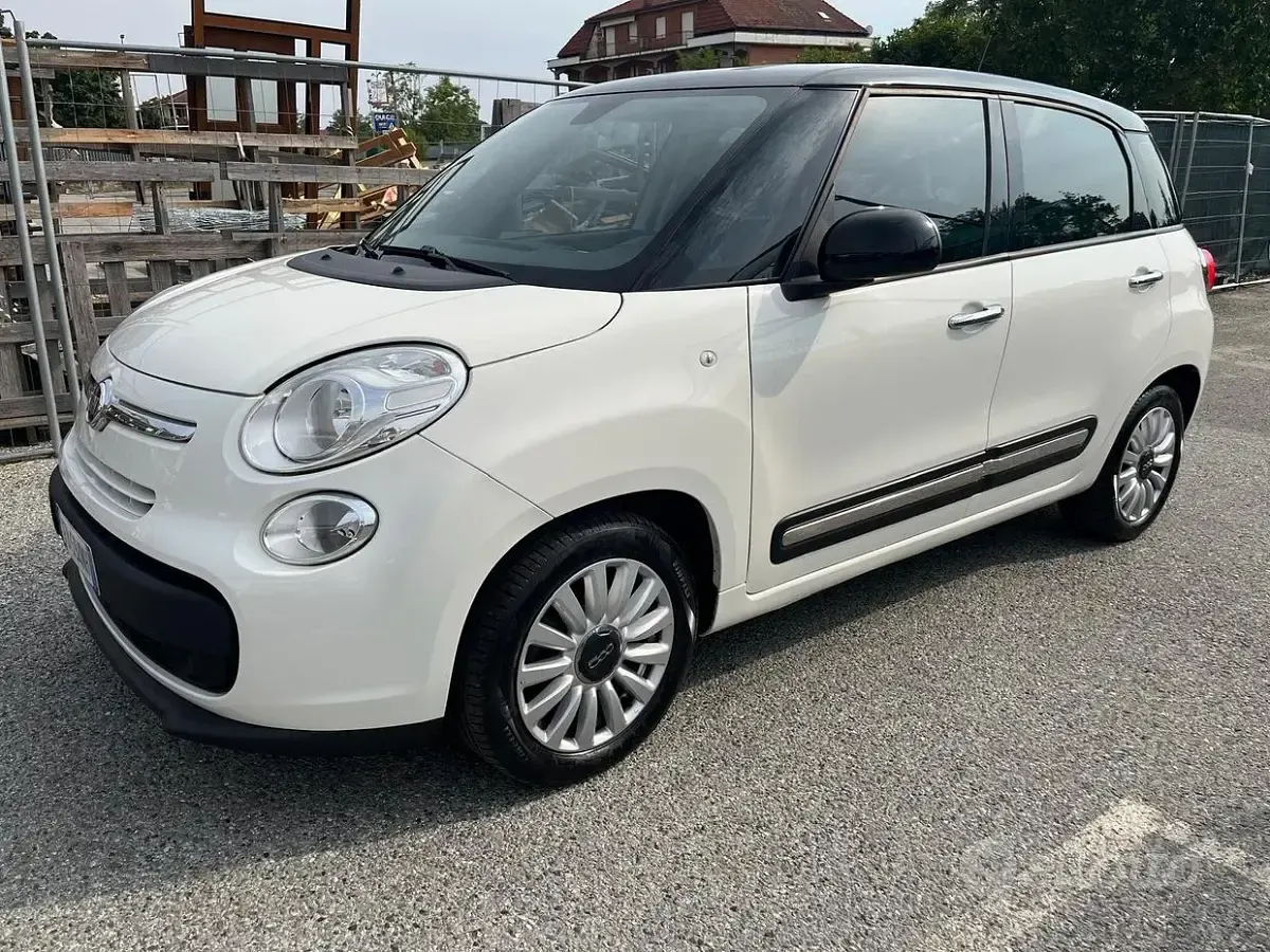 Usata Fiat 500L Pop Star 95 CV (69 kW) 2015 Bianco Monovolume