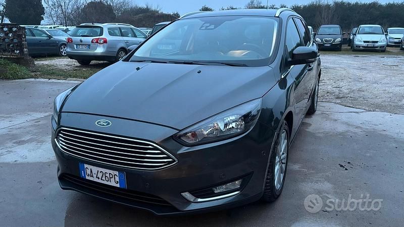 Usata Ford Focus Business Edition 120 CV (88 kW) 2017 Grigio Station wagon