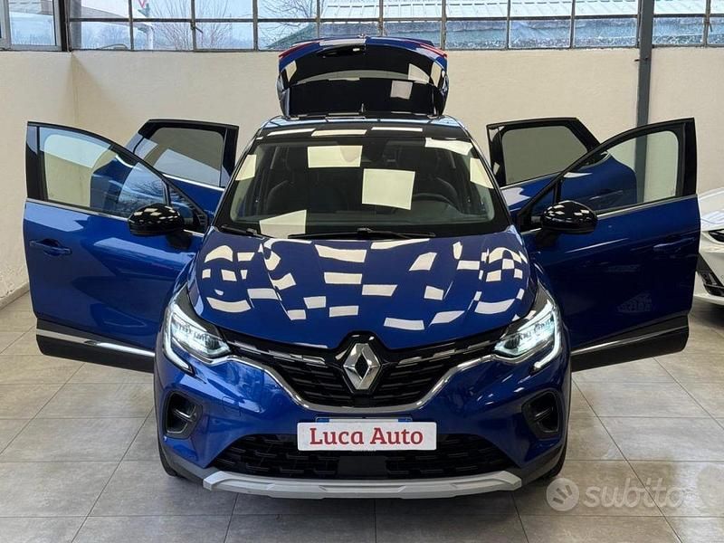 Usata Renault Captur 140 CV (102 kW) 2022 Blu SUV