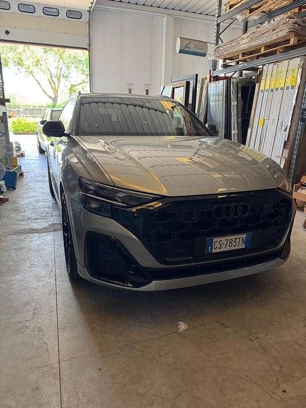 Usata Audi Q8 Ambiente 286 CV (210 kW) 2024 Grigio SUV
