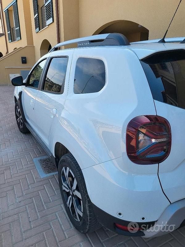 Usata Dacia Duster Prestige 101 CV (74 kW) 2022 Bianco SUV
