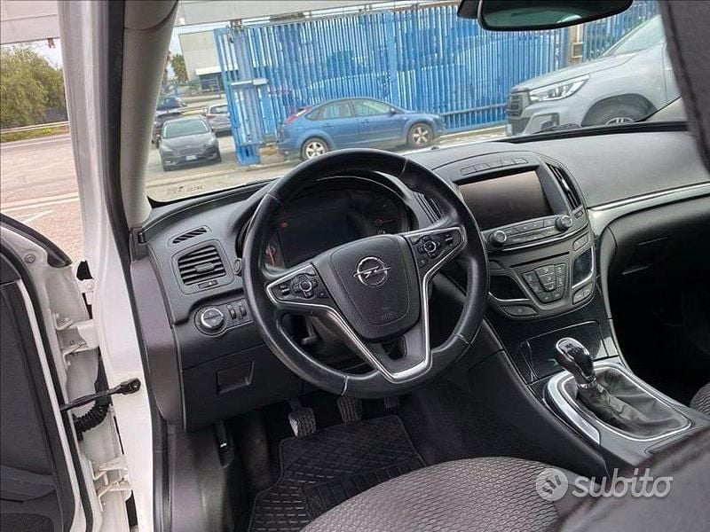 Usata Opel Insignia 163 CV (119 kW) 2015 Bianco Station wagon