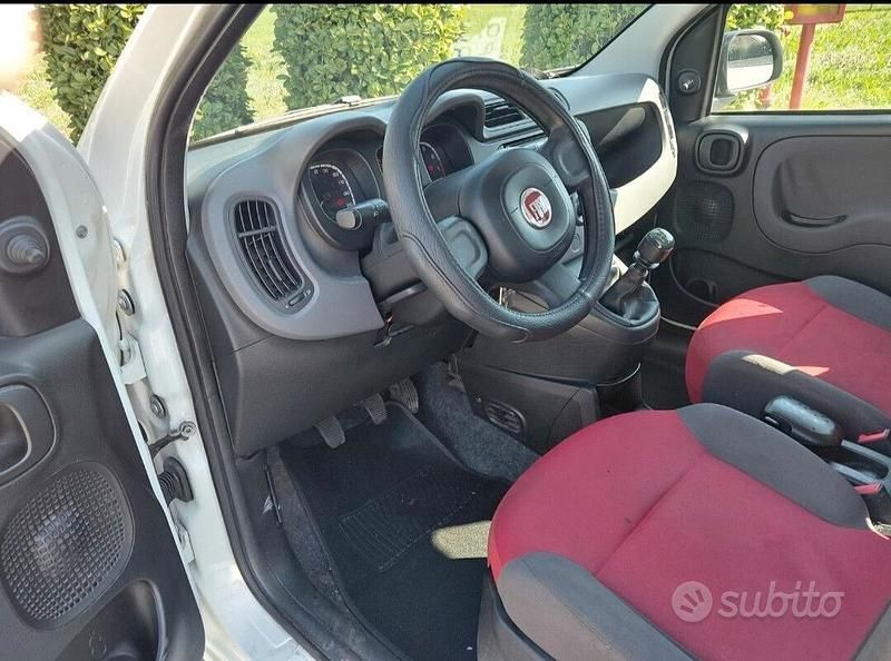 Usata Fiat Panda Easy 69 CV (50 kW) 2013 Bianco Utilitaria