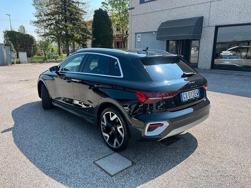 Gebraucht Audi A3 Ambiente 150 PS (110 kW) 2024 Schwarz Limousine