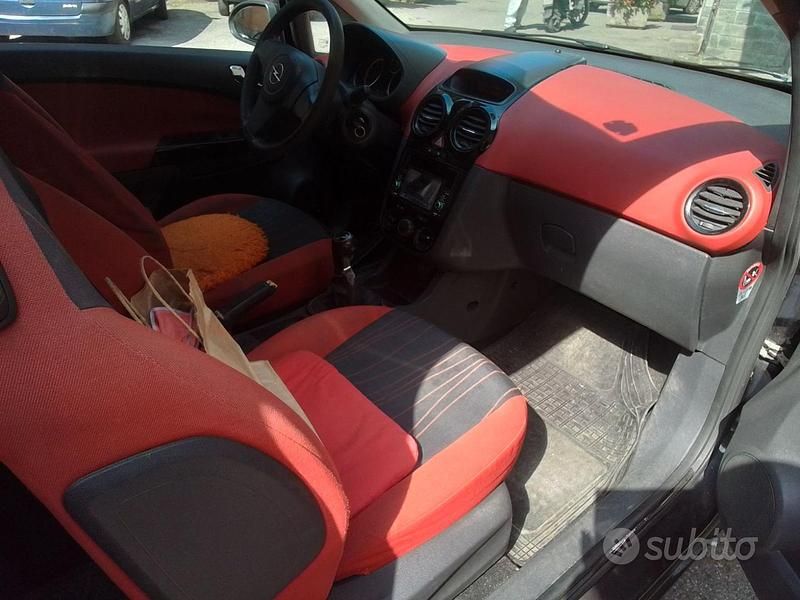Usata Opel Corsa 2008 Nero Utilitaria