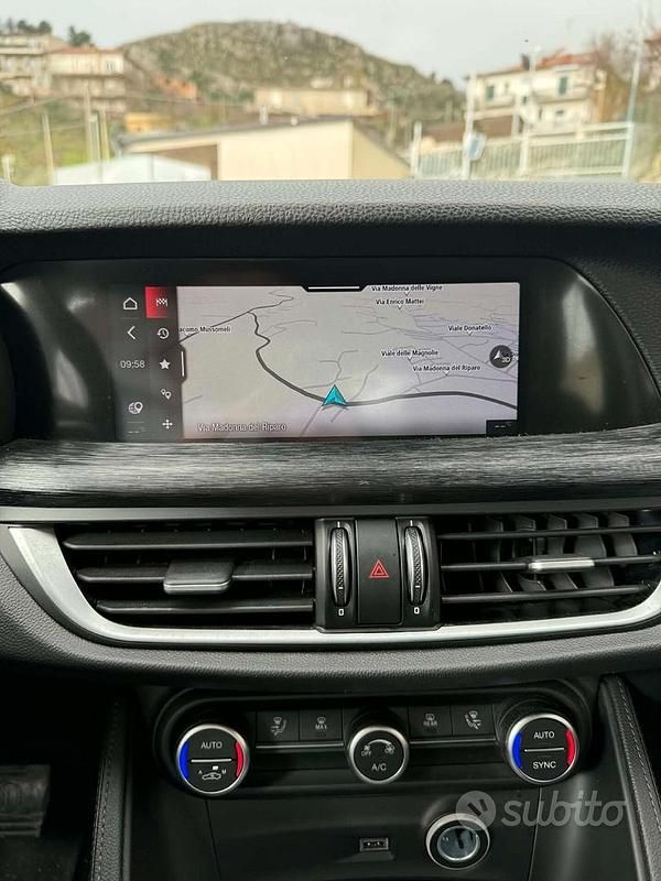 Usata Alfa Romeo Stelvio 160 CV (117 kW) 2022 Nero SUV