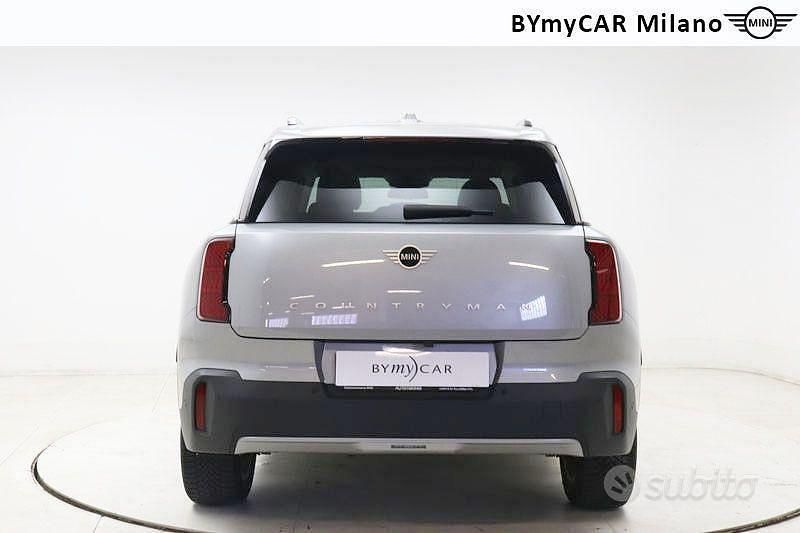 Käytetty Mini Countryman Classic 218 HP (160 kW) 2024 Hopea Katumaasturi