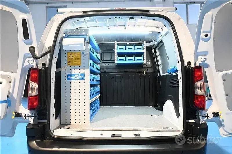 Usata Fiat Doblò 130 CV (95 kW) 2023 Bianco Monovolume