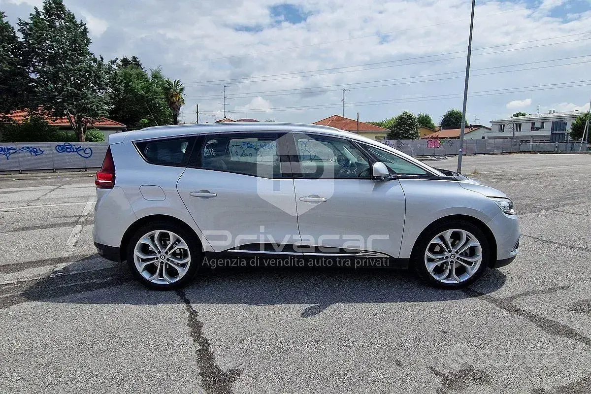 Usata Renault Grand Scénic IV Business 110 CV (80 kW) 2018 Grigio Monovolume
