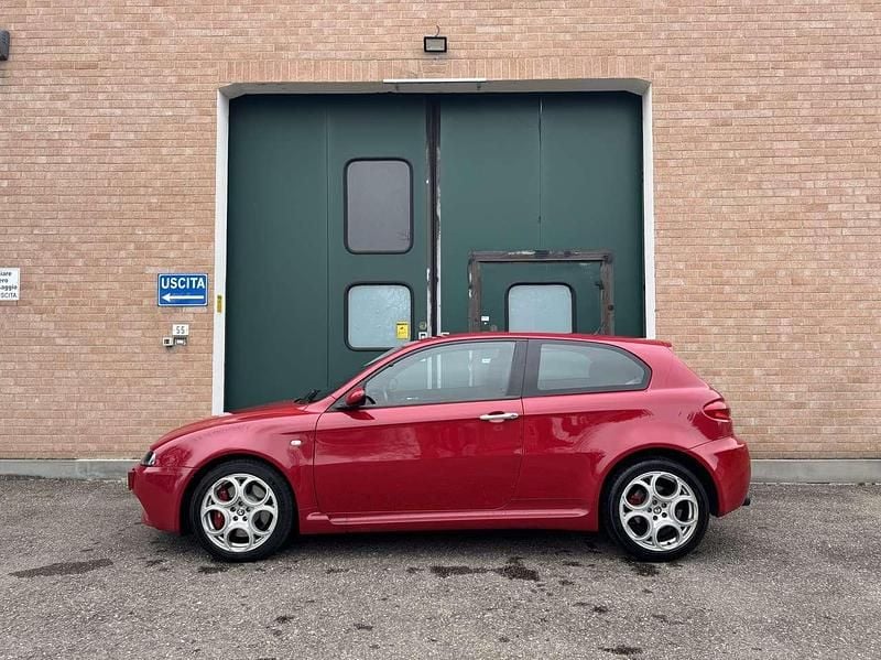 Usata Alfa Romeo 147 GTA 250 CV (183 kW) 2003 Rosso Utilitaria