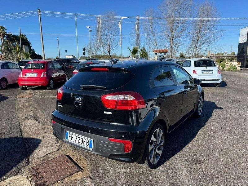 Usata Kia Rio 90 CV (66 kW) 2016 Nero Utilitaria