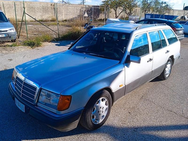Argento Usata 1991 Mercedes E250 Station wagon | 7500 € - Immagine 1/4