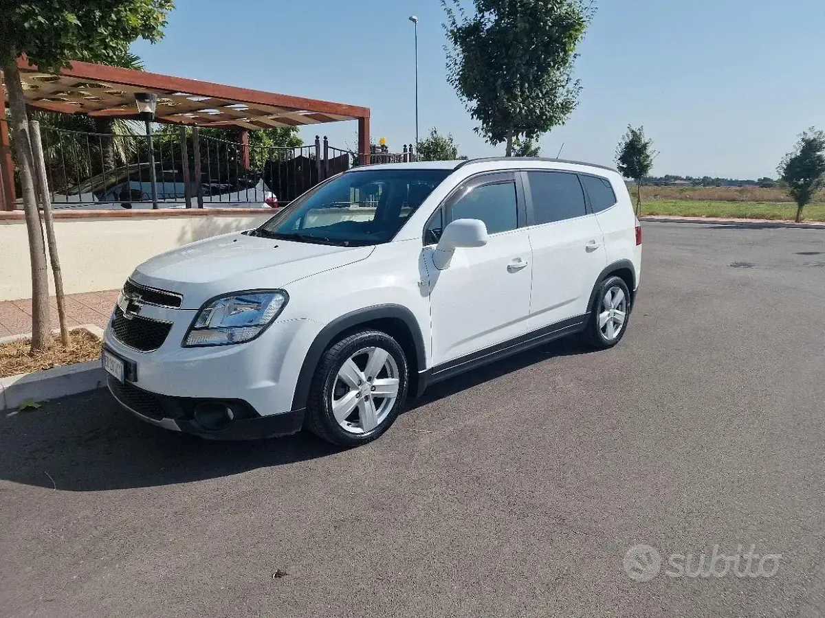 Usata Chevrolet Orlando 163 CV (119 kW) 2013 Bianco Monovolume