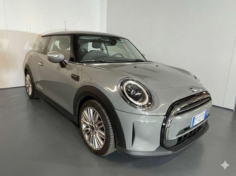 Usata Mini ONE Essential 102 CV (75 kW) 2022 Grigio Utilitaria