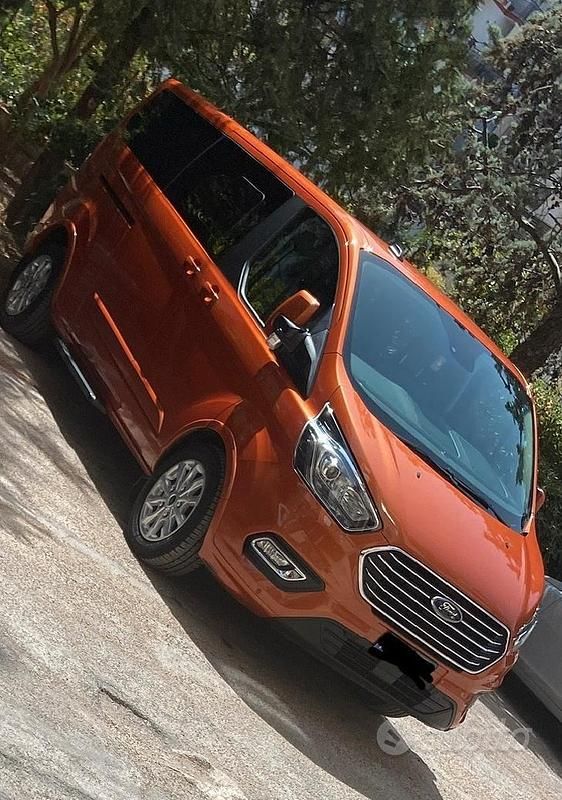 Usata Ford Tourneo 150 CV (110 kW) 2022 Berlina