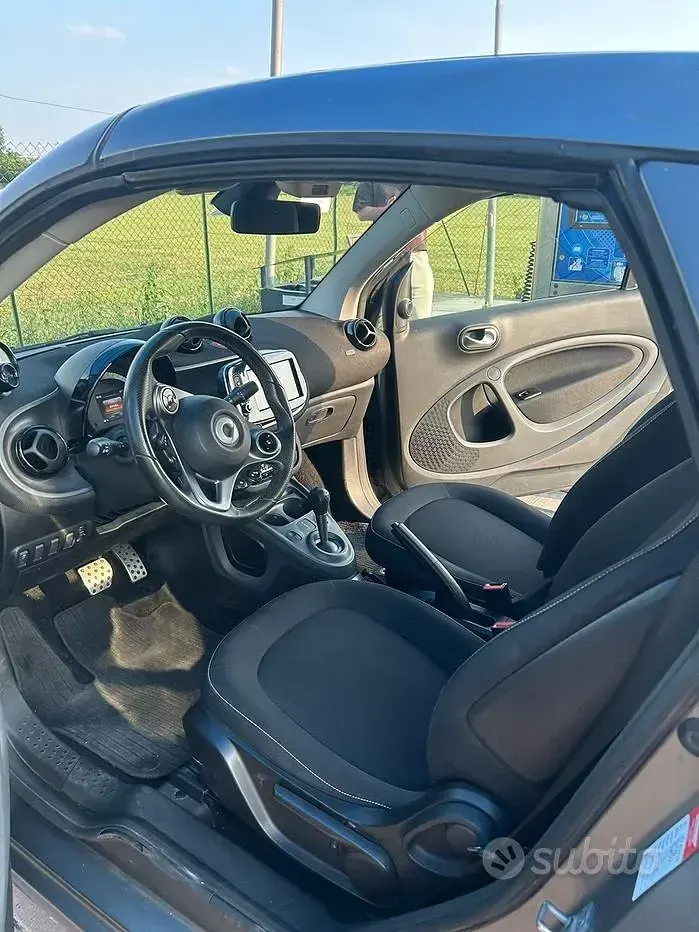 Usata Smart ForTwo Cabrio 71 CV (52 kW) 2017 Grigio Cabrio